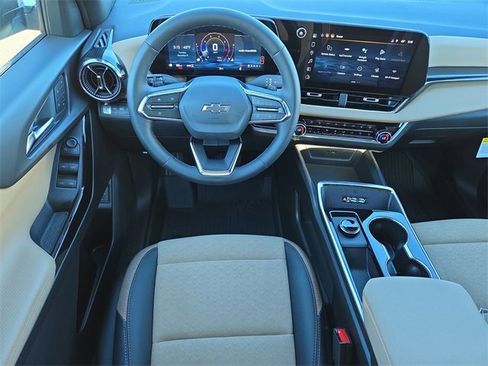 New 2026 Chevrolet Equinox ACTIV image 12