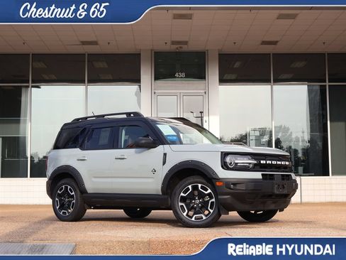 Used 2024 Ford Bronco Sport Outer Banks w/ Tech Package AWD/4WD image 2