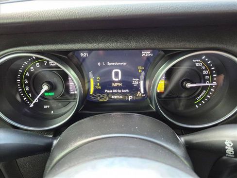 Used 2022 Jeep Wrangler Unlimited Sahara w/ Cold Weather Group AWD/4WD image 12