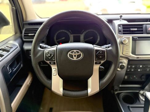 Used 2017 Toyota 4Runner Limited AWD/4WD image 19