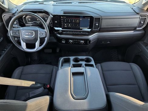 Used 2024 GMC Sierra 1500 Elevation image 11