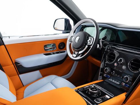 New 2026 Rolls-Royce Cullinan Black Badge image 37