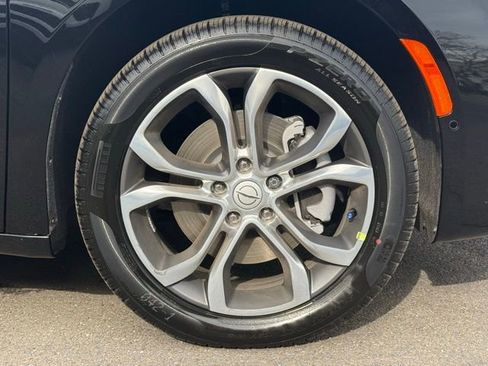 New 2026 Chrysler Pacifica Pinnacle image 18