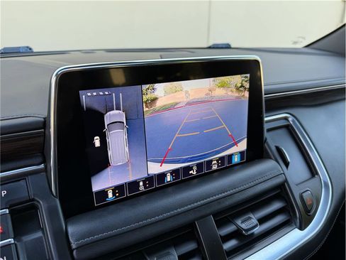 Used 2021 Chevrolet Tahoe Z71 w/ Z71 Signature Package image 15