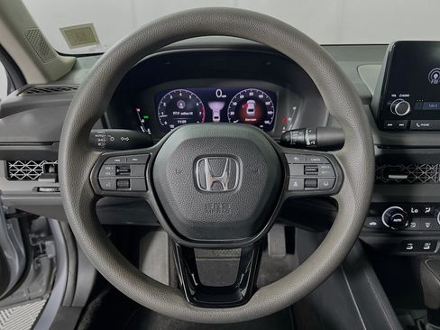 Used 2023 Honda Accord EX image 11