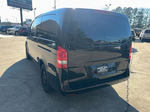 Used 2016 Mercedes-Benz Metris Passenger image 7