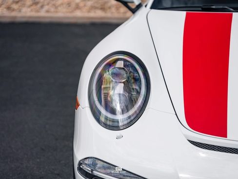 Used 2016 Porsche 911 R RWD image 17