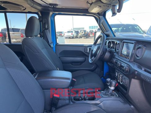 Used 2023 Jeep Wrangler Unlimited w/ 8.4" Radio Group AWD/4WD image 27