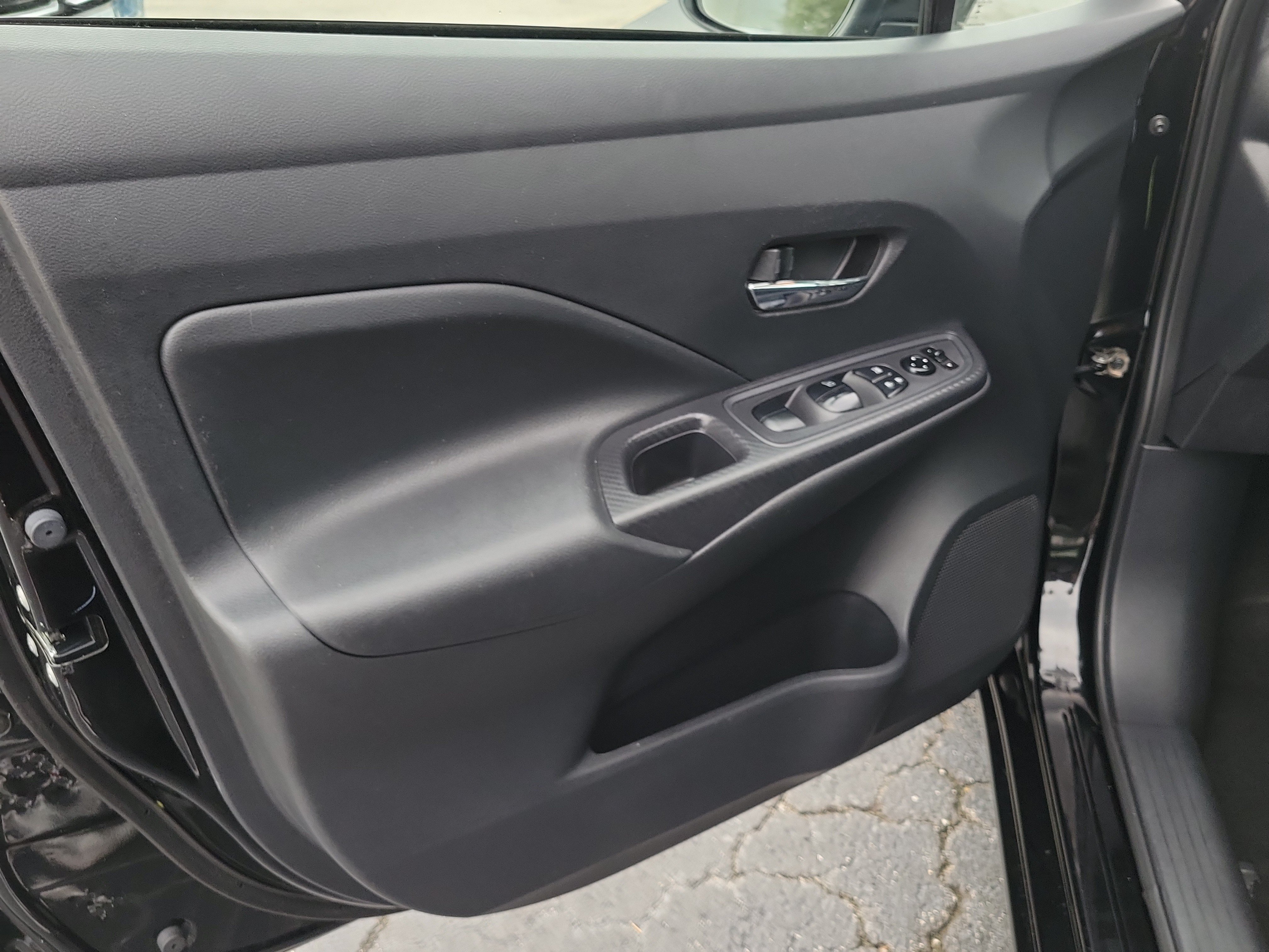 Certified 2024 Nissan Versa SV w/ Trunk Package FWD image 17