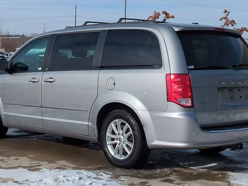 Used 2014 Dodge Grand Caravan SXT image 3