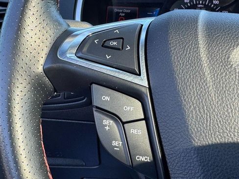 Used 2021 Ford Edge ST-Line image 18