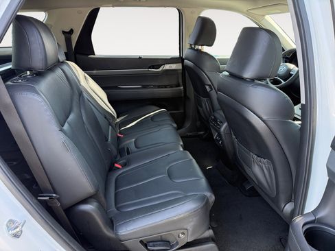 Used 2023 Hyundai Palisade SEL w/ Cargo Package FWD image 18