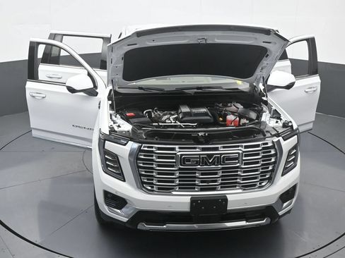 Used 2026 GMC Yukon XL Denali w/ Denali Reserve Package AWD/4WD image 84