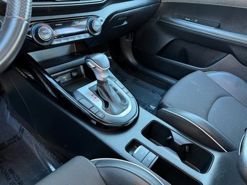 Used 2023 Kia Forte GT-Line w/ GT-Line Premium Package image 27