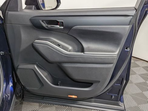 Used 2024 Toyota Highlander XSE image 37