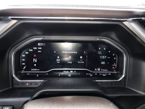 Used 2025 GMC Sierra 2500 Denali w/ Denali Reserve Package image 15