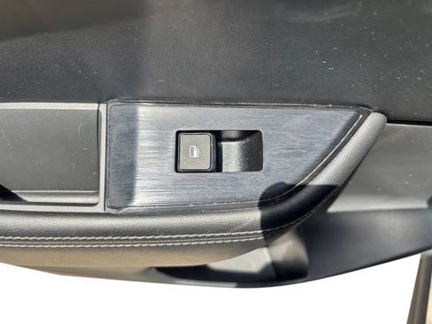 Used 2024 Nissan Rogue SV FWD image 22