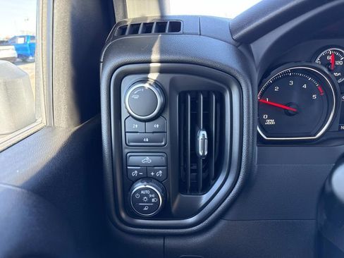 Used 2023 Chevrolet Silverado 2500 Custom w/ Custom Value Package image 21