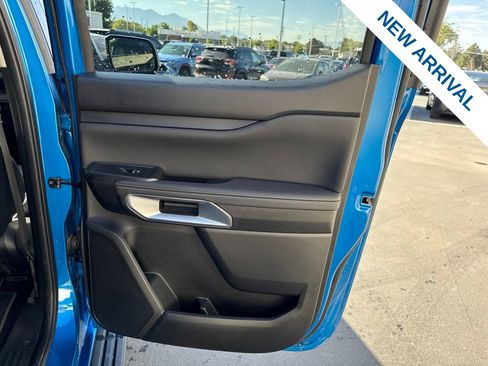 Used 2025 Ford Ranger Lariat w/ FX4 Off-Road Package AWD/4WD image 12