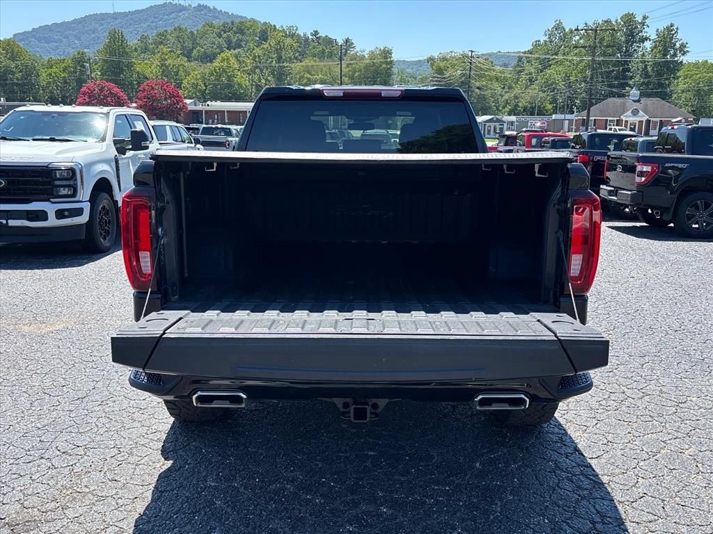 Used 2023 GMC Sierra 1500 AT4 AWD/4WD image 7