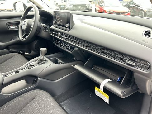 Certified 2024 Honda HR-V LX image 54