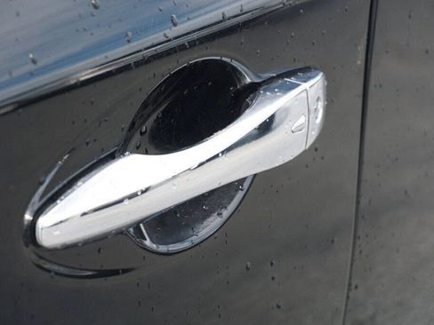 Used 2020 Nissan Pathfinder Platinum image 14