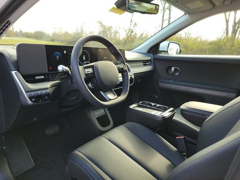 New 2026 Hyundai Ioniq 5 Limited image 19