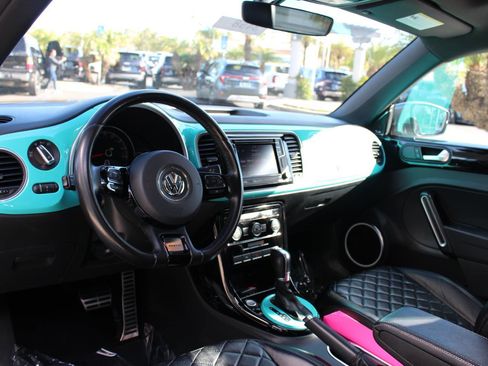 Used 2019 Volkswagen Beetle 2.0T Final Edition SEL image 17