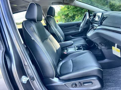Certified 2026 Honda Odyssey Elite image 12