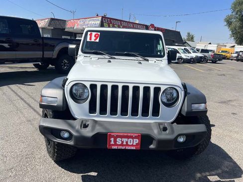 Used 2019 Jeep Wrangler Unlimited Sport AWD/4WD image 2