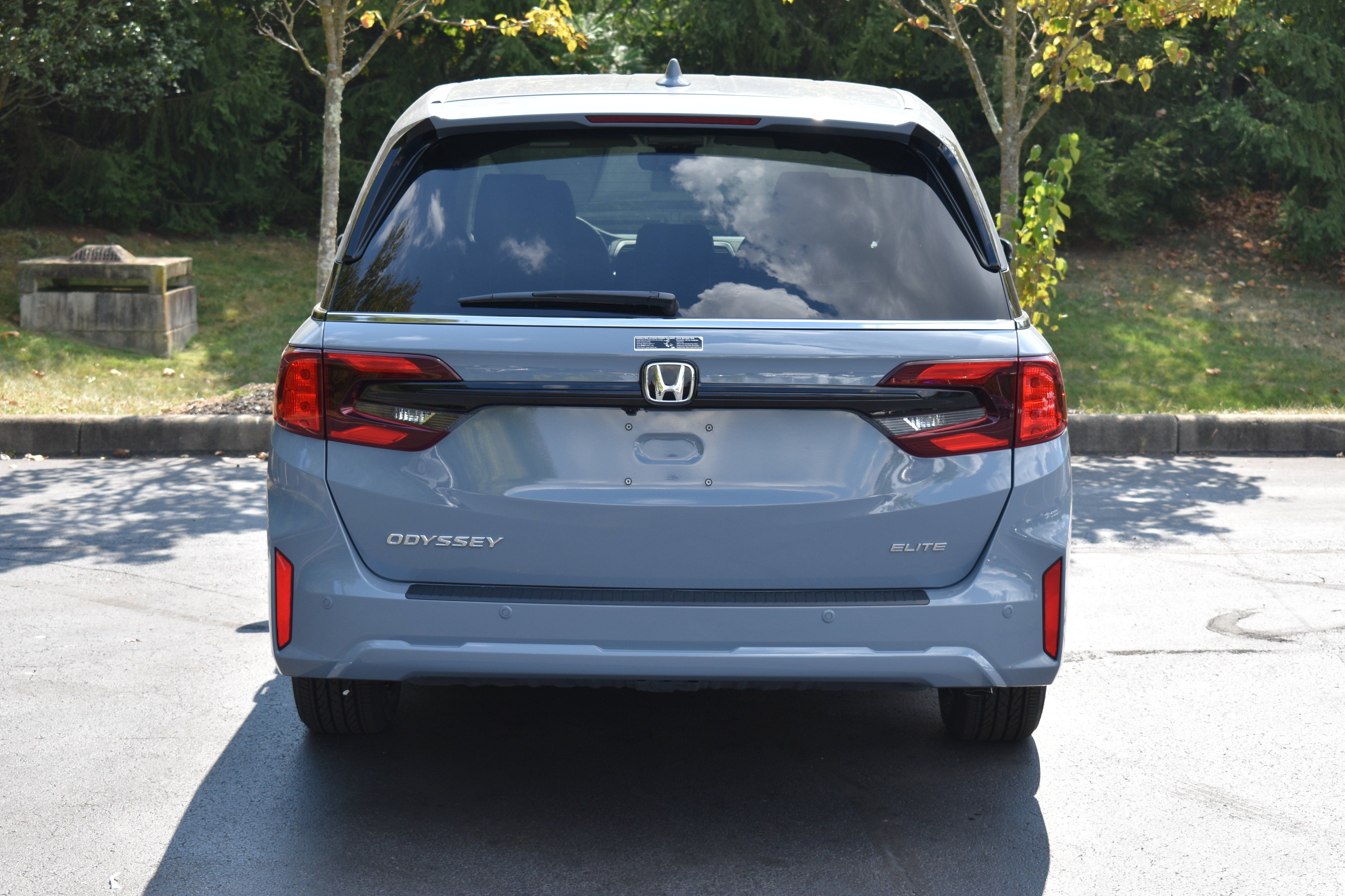 New 2027 Honda Odyssey Elite image 7