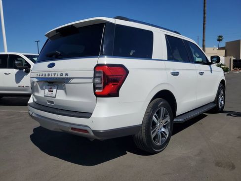 Used 2023 Ford Expedition Limited image 4