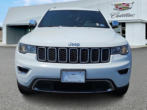 Used 2018 Jeep Grand Cherokee Limited AWD/4WD image 2