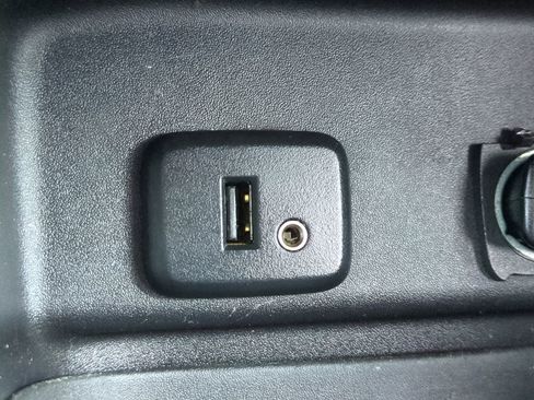 Used 2018 Chevrolet Equinox LT image 19