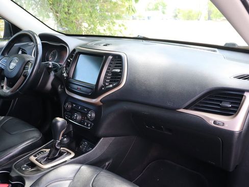 Used 2014 Jeep Cherokee Limited AWD/4WD image 17