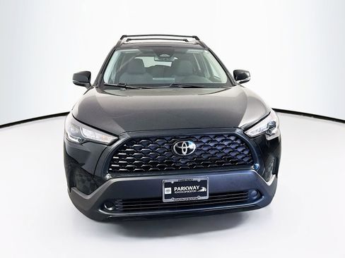 Used 2023 Toyota Corolla Cross LE w/ Moonroof Package AWD/4WD image 2