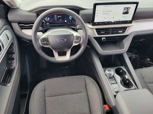Used 2026 Ford Explorer Active RWD image 12