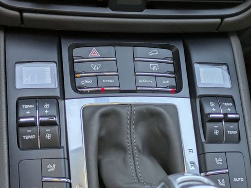 Used 2019 Porsche Macan S image 25