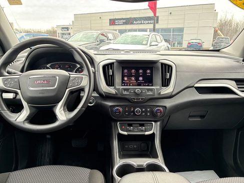 Used 2022 GMC Terrain SLE w/ Driver Convenience Package AWD/4WD image 19