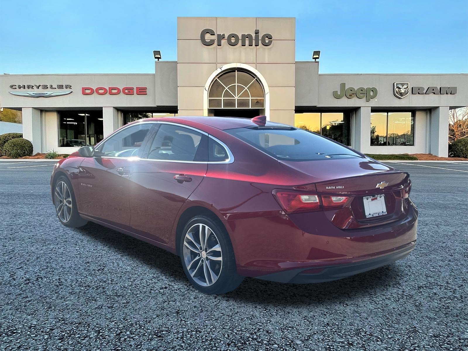 Used 2025 Chevrolet Malibu LT FWD image 5