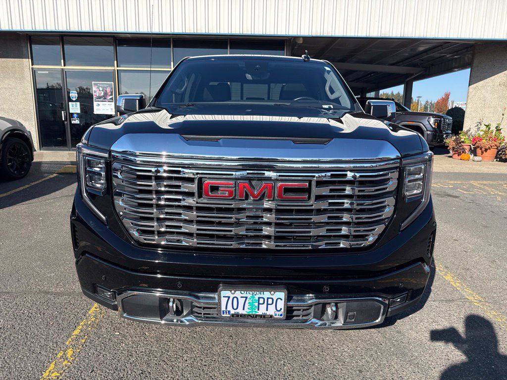 Used 2023 GMC Sierra 1500 Denali w/ Denali Reserve Package AWD/4WD image 8