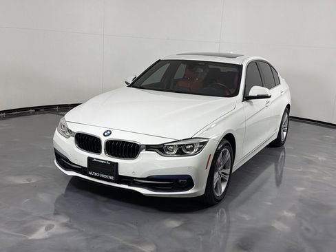 Used 2018 BMW 330i xDrive Sedan w/ Convenience Package AWD/4WD image 10