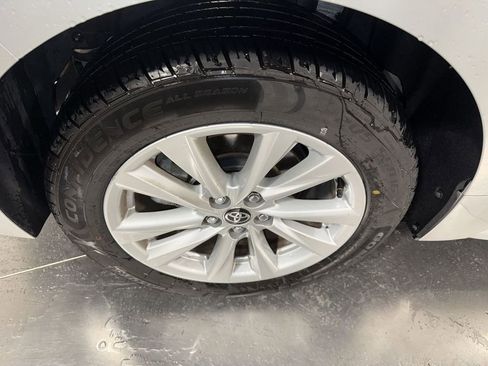 Used 2023 Toyota Corolla SE image 13