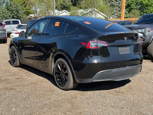 Used 2023 Tesla Model Y Long Range AWD/4WD image 3