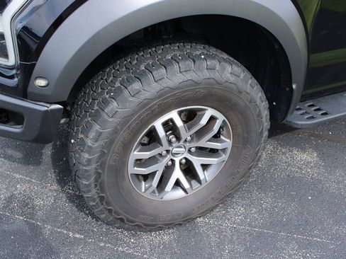 Used 2018 Ford F150 Raptor w/ Equipment Group 802A Luxury AWD/4WD image 5
