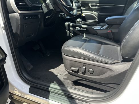 Used 2023 Kia Telluride S w/ S Sunroof Package FWD image 16
