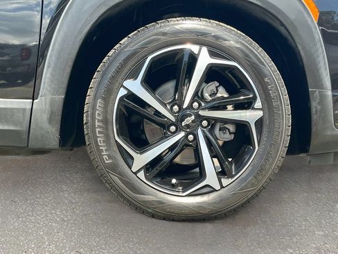 Used 2021 Chevrolet TrailBlazer RS w/ Technology Package FWD image 29