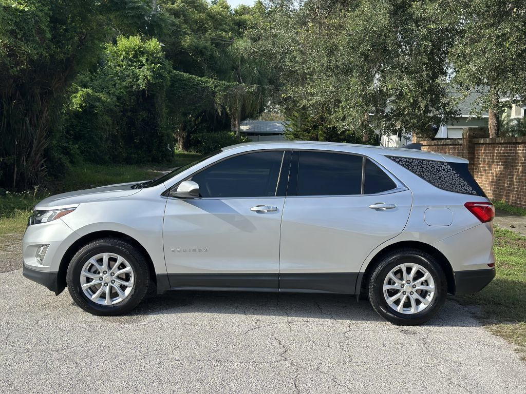 Used 2020 Chevrolet Equinox LT FWD image 2