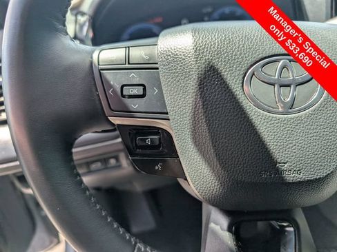 Used 2025 Toyota Camry XSE FWD image 17