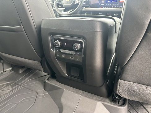 New 2026 Chevrolet Suburban High Country image 21